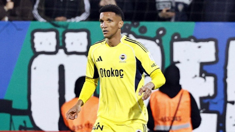 Fenerbahçede Rodrigo Becao kadro dışı bırakıldı İrfan Can Kahveci ve Cenk Tosun sonrası sürpriz