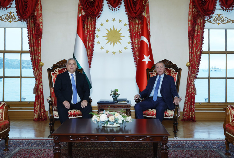 Cumhurbaşkanı Erdoğan, Macaristan Başbakanı Orbanı resmi törenle karşıladı