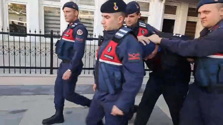 Polis memuruna çarpıp notla birlikte fotoğrafını paylaşmıştı: Gözü dönmüş eski eş tutuklandı