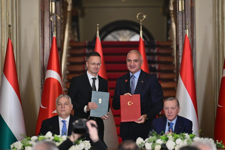 Son dakika... Cumhurbaşkanı Erdoğan: Ticaret hedefimiz 10 milyar dolar