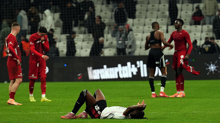Beşiktaş - Gaziantep FK maçından bir pozisyon