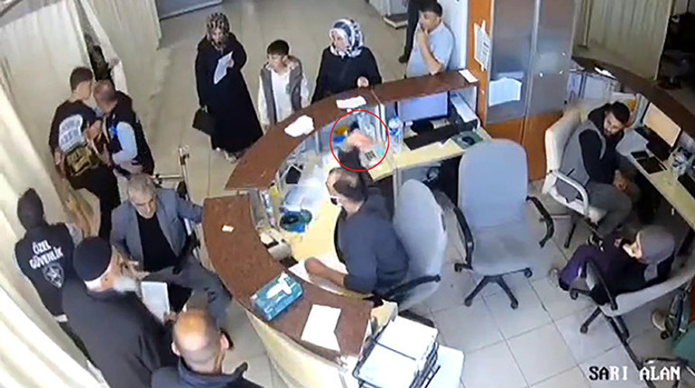 Erzurumda görüntüleri ortaya çıkan doktora tepki yağmıştı: İstifa edip ilçeden ayrıldı