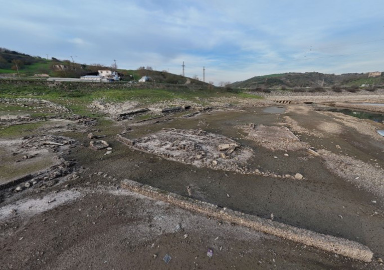 İstanbuldaki tehlike daha da net görünür halde: Havadan çekilen görüntülere böyle yansıdı