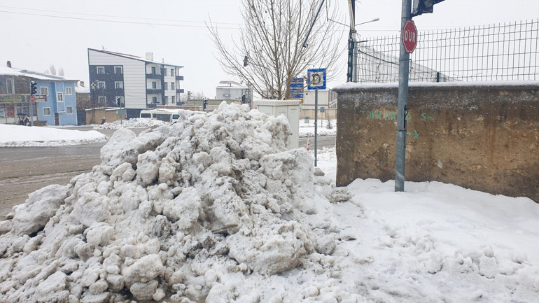 4 il için sarı kodlu alarm: Kuvvetli kar geliyor Meteorolojiden kuvvetli yağış ve fırtına uyarısı