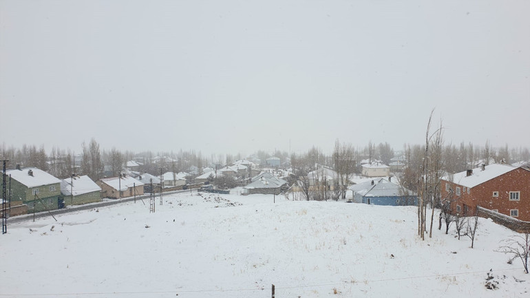 4 il için sarı kodlu alarm: Kuvvetli kar geliyor Meteorolojiden kuvvetli yağış ve fırtına uyarısı
