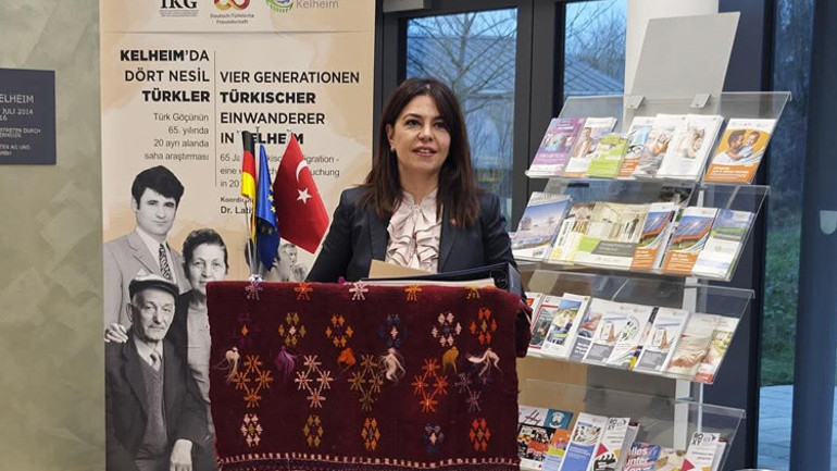 Kelheimde Dört Nesil Türkler fotoğraf sergisi açıldı