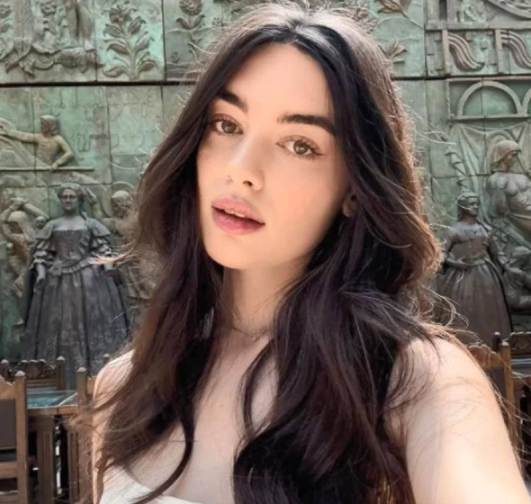 Rus turist, iş adamının doğum günü partisinde dehşeti yaşadı Kick boksçu model kıskançlık krizine girdi, genç kadına arkasından saldırıp yaraladı