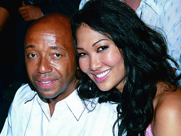 Onu 44 yaş büyük zenginle öpüşürken görünce kahrolmuştu... Kızımın peşine yaşlı bir avcı düştü