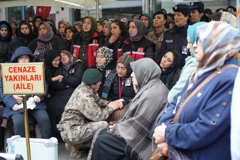 Şehit polis memuru Emre Albayraka acı veda