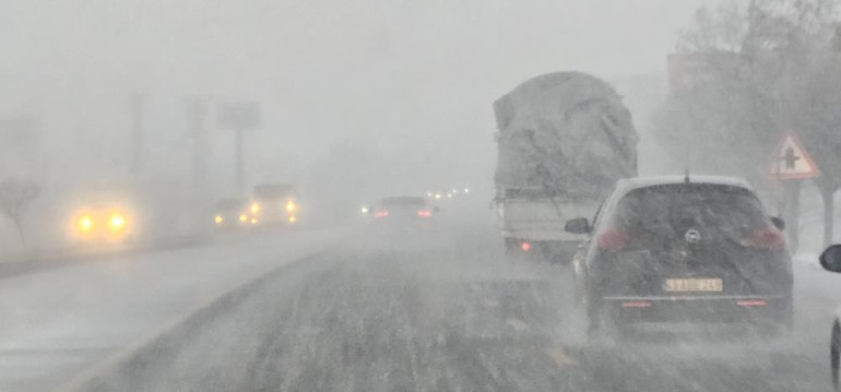 4 il için sarı kodlu alarm: Kuvvetli kar geliyor Meteorolojiden kuvvetli yağış ve fırtına uyarısı