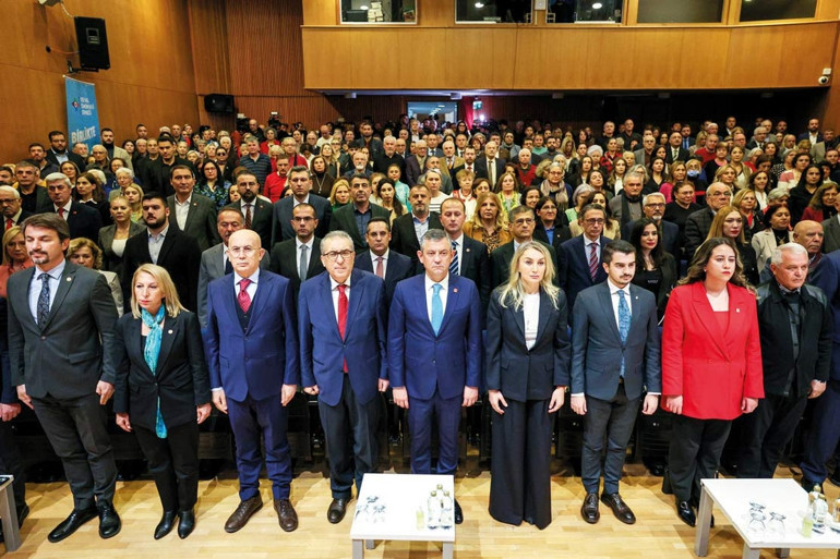 Evde oturarak başaramayız