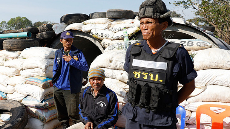 Tayland ve Kamboçya arasında çatışmalar yayılıyor: 500 bin kişi evlerini terk etti