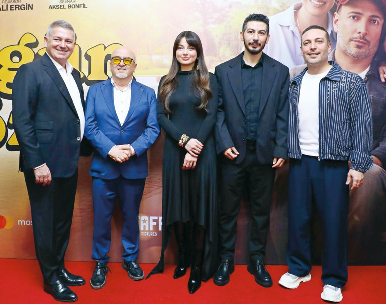 Bakü’de prömiyer