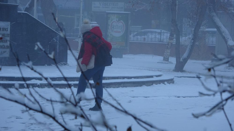 Dikkat Meteorolojiden bölge bölge hava durumu uyarısı: Kar, kuvvetli sağanak, pus, sis, buzlanma...