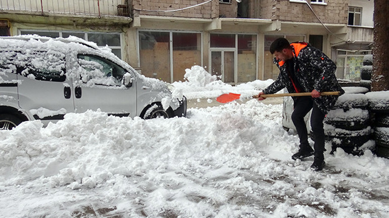 Dikkat Meteorolojiden bölge bölge hava durumu uyarısı: Kar, kuvvetli sağanak, pus, sis, buzlanma...