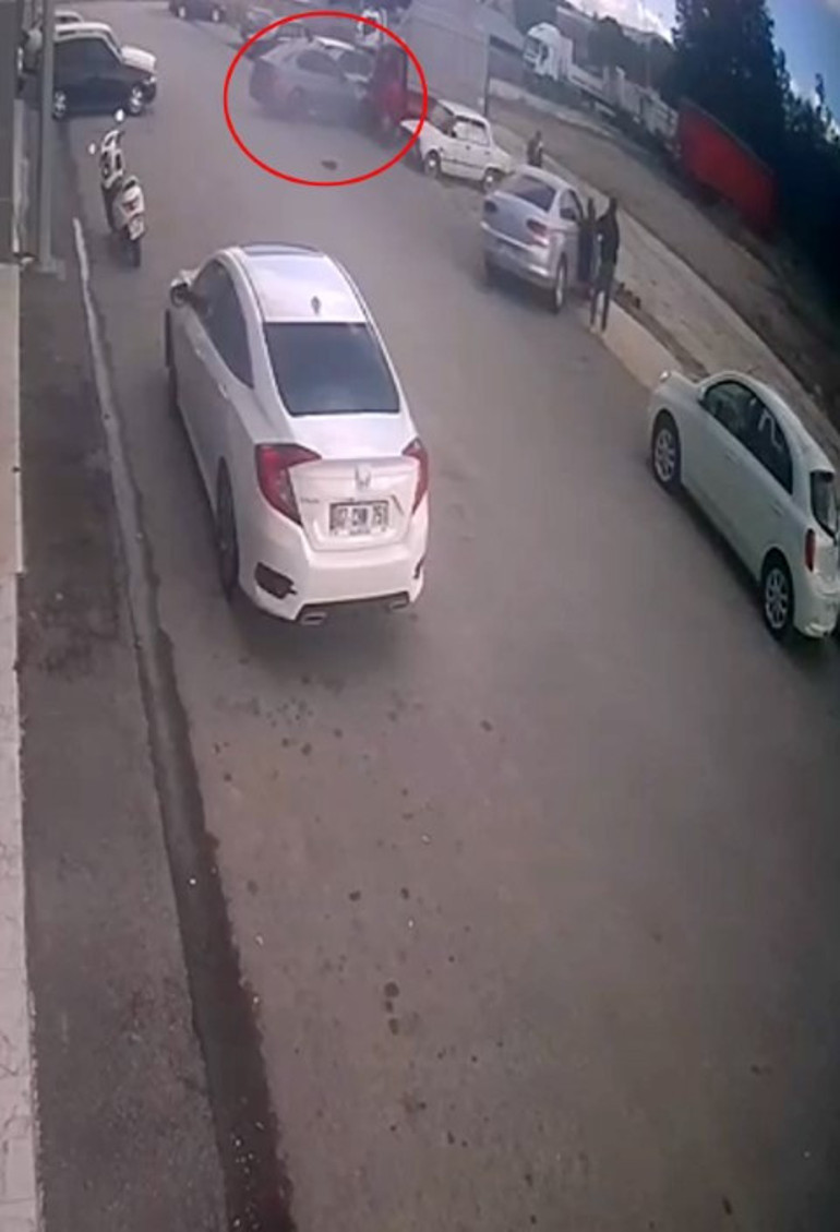 Oto yıkamacıya bırakılan otomobil bu hale geldi Hasarın maliyeti çok büyük