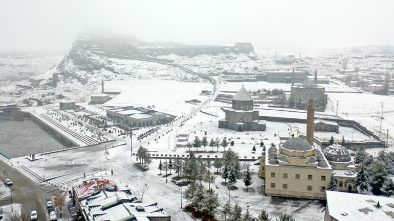 Dikkat Meteorolojiden bölge bölge hava durumu uyarısı: Kar, kuvvetli sağanak, pus, sis, buzlanma...