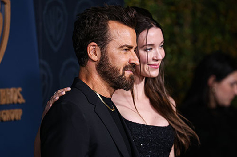  Ünlü çiftin ilk bebeği geliyor