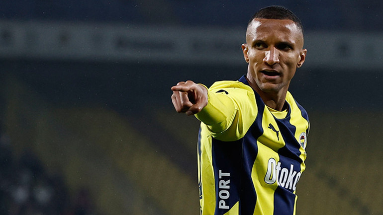  Menajeri transfer görüşmeleri için İtalyaya gitti