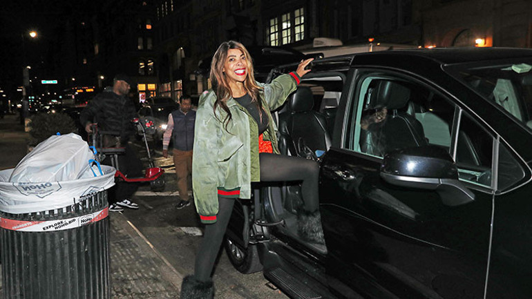 Gözünde yaş, cebinde para kalmadı… Hayatını zorla elinden aldılar Ünlü sunucunun yıllar süren esareti en sonunda bitecek