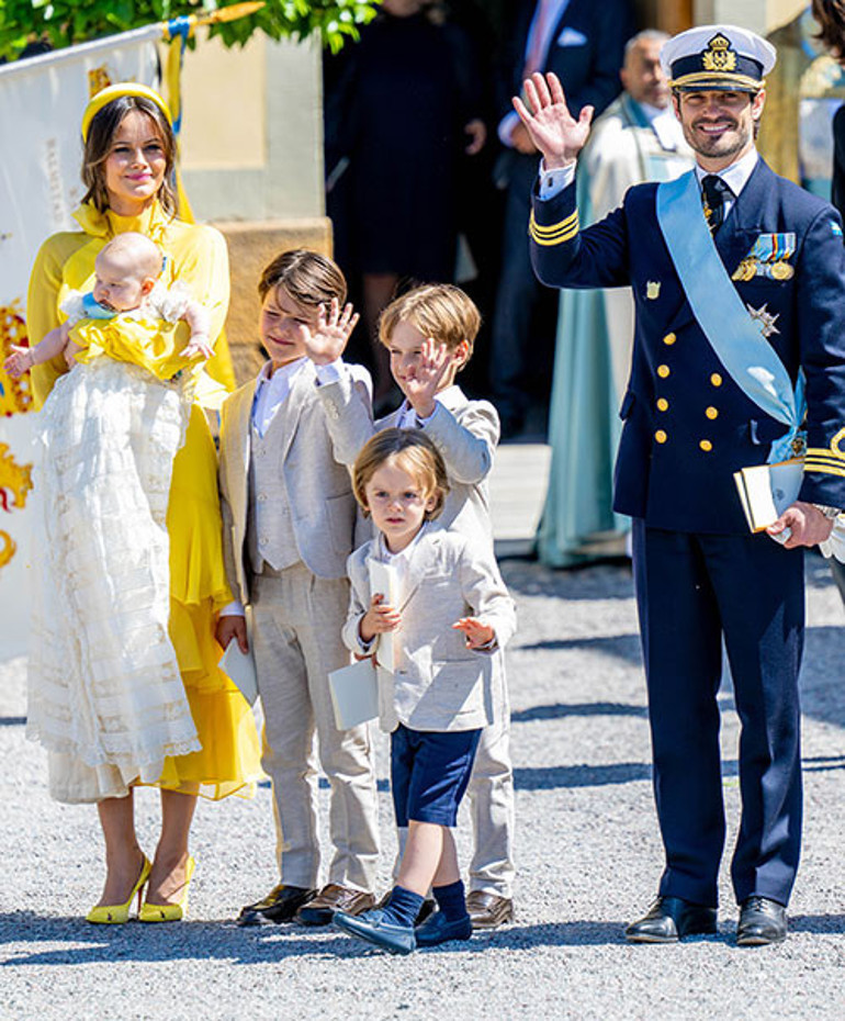 İç çamaşırı tanıttı İşletme okudu dediler... Ünlü gelinin adı da taciz skandalında: Oyunculuk dersleri al, parası benden