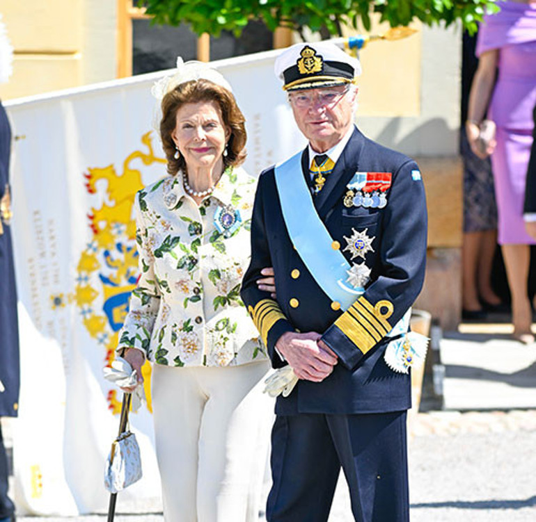 İç çamaşırı tanıttı İşletme okudu dediler... Ünlü gelinin adı da taciz skandalında: Oyunculuk dersleri al, parası benden