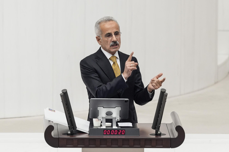 Bakan Uraloğlu duyurdu: Sırada TÜRKSAT 7A var, çalışmalarına başlıyoruz