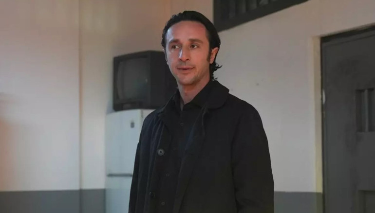 Eşref Rüyanın 25. bölümünde neler oldu Nisan, Eşrefe yakalandı