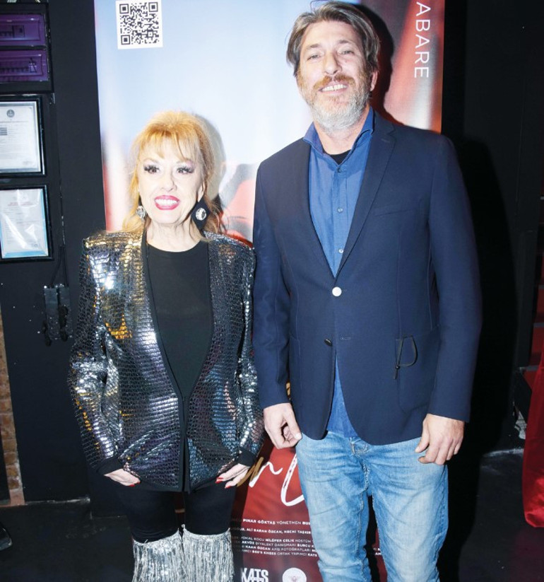  Demet çok cici bir kız