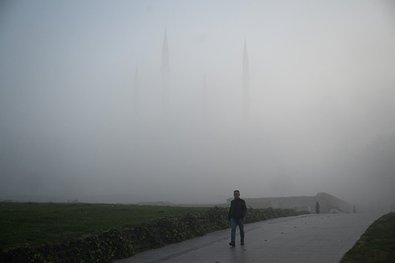 11 Aralık bölge bölge hava durumu... Meteorolojiden kar, sağanak, pus ve sis uyarısı | Mardinde bir mahalle sular altında kaldı