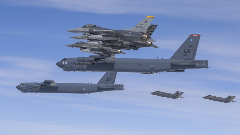 ABD bombardıman uçaklarını havalandırdı: Çine karşı Japonya ile ortak tatbikat