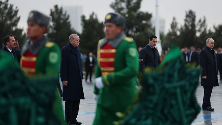 Son dakika... Cumhurbaşkanı Erdoğan Türkmenistanda