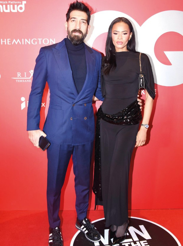 Ödül gecesinde ünlüler geçidi