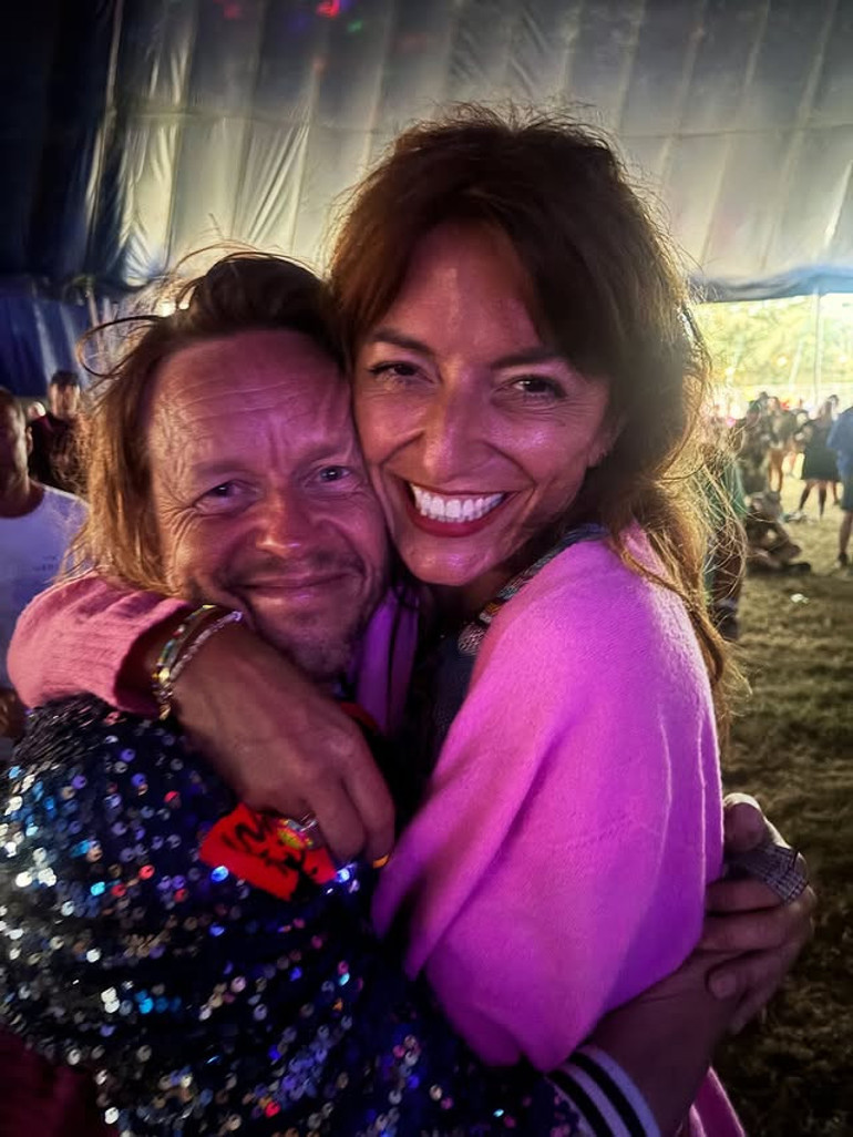 Önce beyin tümörünü sonra da meme kanserini yenmişti… Ünlü sunucu Hayat kısa dedi... Kuaförüyle gizlice evlendi