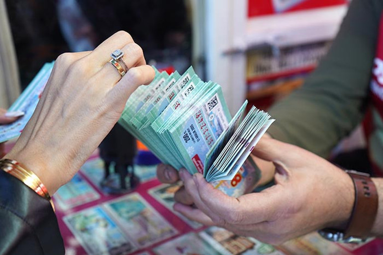 Geçen yıl dev ikramiyenin çıktığı ilçede büyük heyecan: Yüzde 30 arttı En çok alınan bileti açıkladılar: Talih kuşu uçmaya başladı
