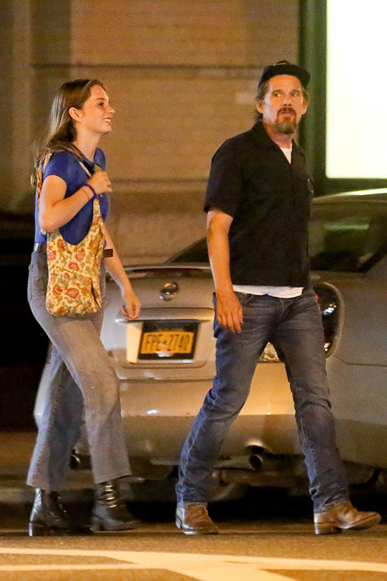 İlk göz ağrısı evladı da kendi gibi ünlü bir oyuncu oldu… ‘Onun zor geçen çocukluğu için hala pişmanlık duyuyorum’