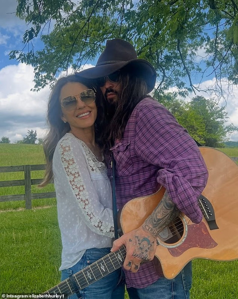 Sürpriz aşklarına kimse şans vermemişti… Aylardır bir an olsun birbirlerinden ayrılamadılar