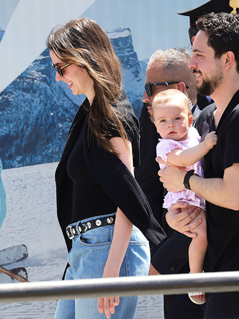 Ünlü aileden yeni yıl pozu