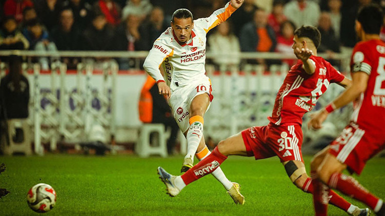 Galatasarayda Yunus asistle, Sallai golle döndü Leroy Sane fırtınası Antalyada da devam etti