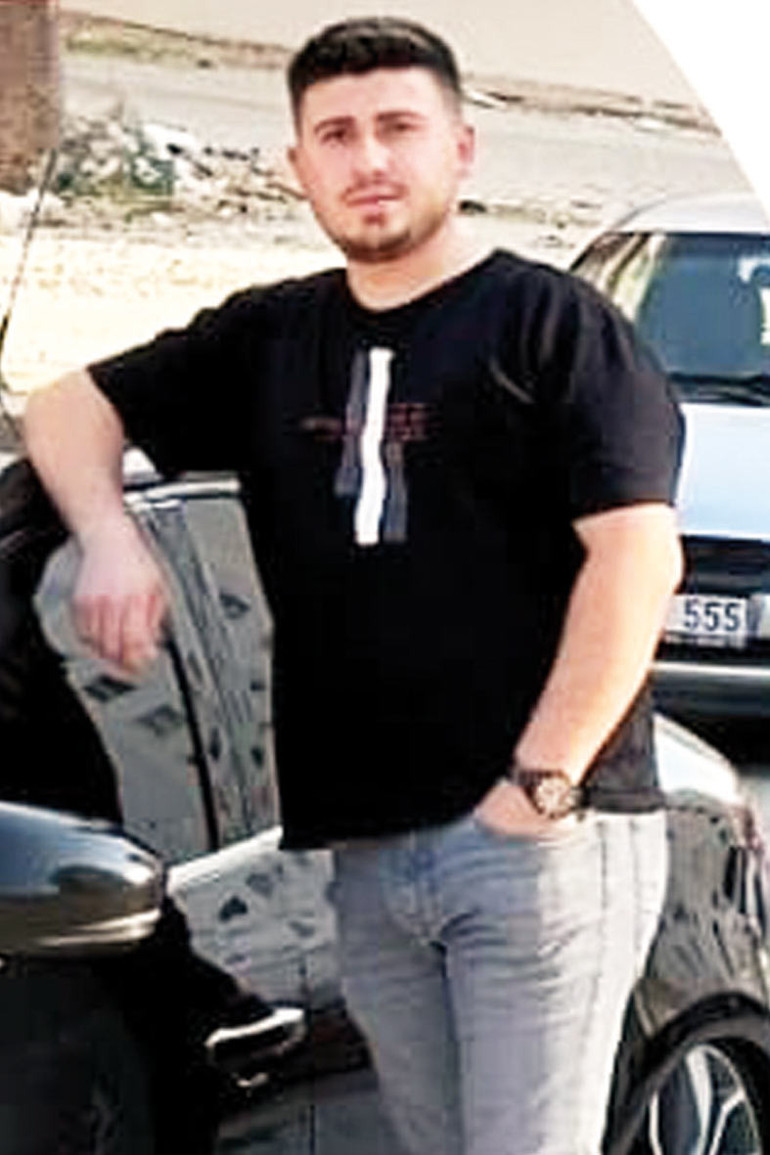 Kahramanmaraş'ta silahlı saldırı sonrası araç kaza görüntüsü