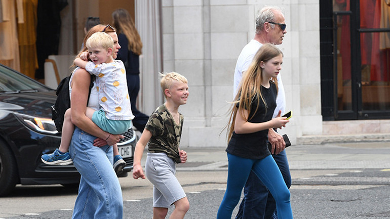 70 yaşında 8’inci çocuğunu kucağına aldı… ‘Gençliğimde babalığı pek beceremedim, bu şimdi anlıyorum’
