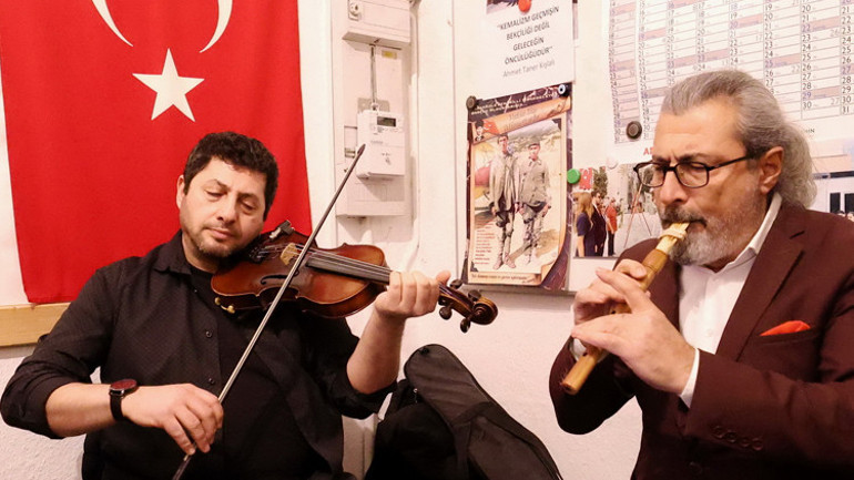 Şair Aksoy’dan şiirli müzik akşamı