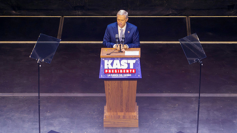 Şili seçimlerinde aşırı sağ farkla kazandı