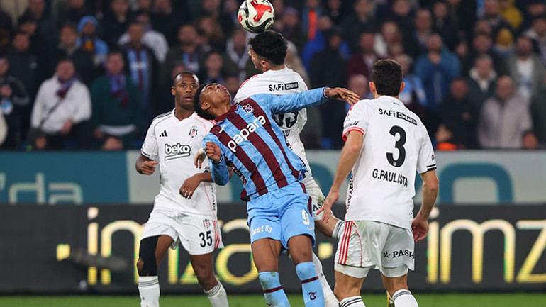  Salah oynuyor, Rafa Silva istemiyor