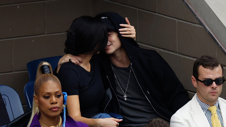 Ünlü çiftin aşk bilmecesi… ‘Bu ilişki tek şartta yürür’ dedi… Gururu kırıldı ama gönlüne söz geçiremedi