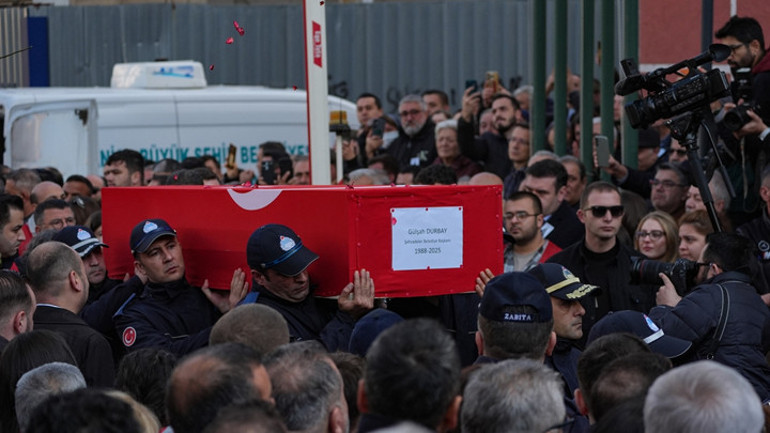 Şehzadeler Belediye Başkanı Gülşah Durbaya gözyaşlarıyla veda Çok acıklı bir hikaye yazdık