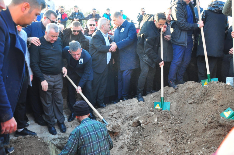 Şehzadeler Belediye Başkanı Gülşah Durbaya gözyaşlarıyla veda Çok acıklı bir hikaye yazdık