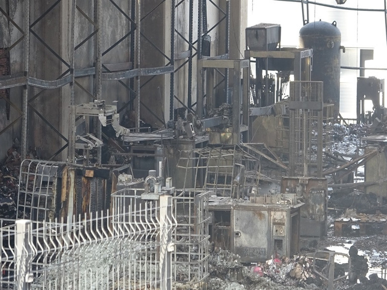 Dilovası’ndaki fabrika faciasında ihmaller tek tek ortaya çıktı… Yetkililere hediyeler, ölüm getirdi