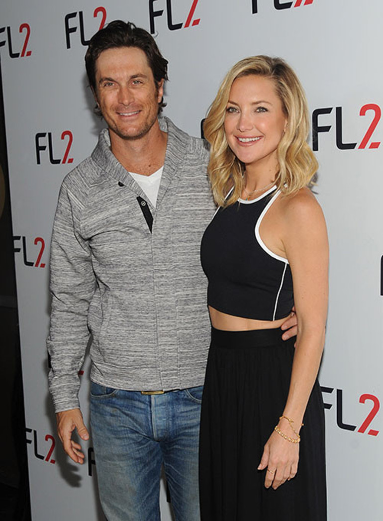 Ünlü oyuncunun ağabeyinden tepki: Bu uygunsuz elbise ona hiç yakışmadı