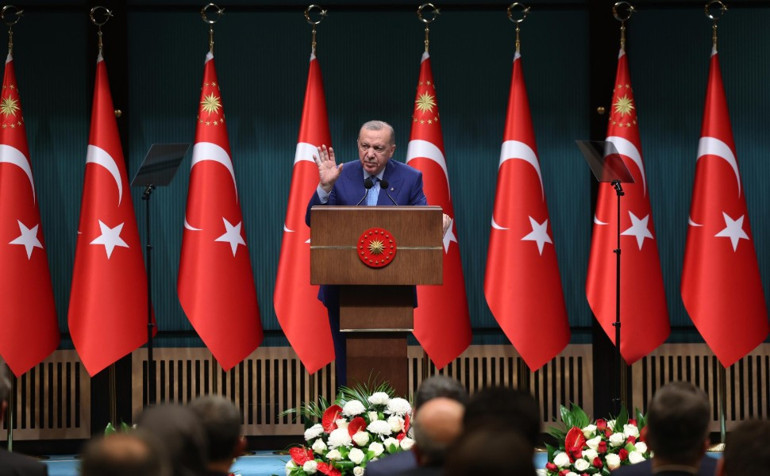 Son dakika... Cumhurbaşkanı Erdoğandan Özelin sözlerine tepki: Yaşam tarzına bakmadan 86 milyonu kucaklıyoruz